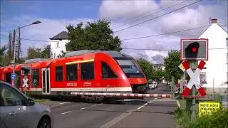 Bahnübergang Mendig (Niedermendig) // German Railroad crossing // Duitse Spoorwegovergang