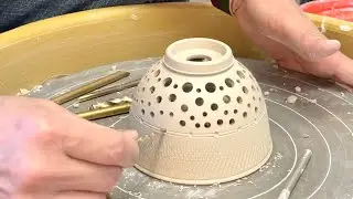 627. Trim Double Wall Teabowl/Teacup Class Demo at Higher Fire with Hsin-Chuen Lin 林新春 課堂雙層茶碗修坯打孔示範