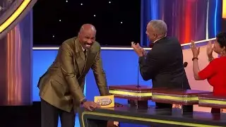 Ведущий программы Family Feud Стив Харви выходит из себя, услышав неожиданный ответ о кошках.