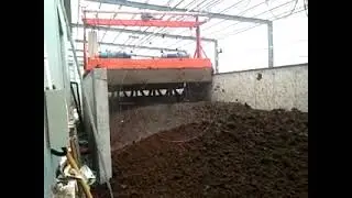 How to compost your poultry manure with a trench turner?