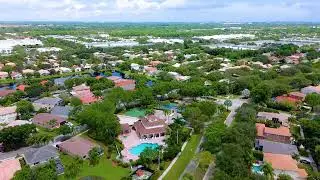🏡 Big Yard + New Roof! Coconut Creek Home for Sale in Gated Regency Lakes