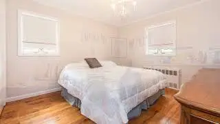 15 Baylis Pl  Lynbrook, NY 11563