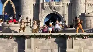 90 Characters on Stage for Mickey&rsquo;s 90th Birthday Bash on GMA from Walt Disney World #Mickey90