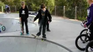 BIG DROP IN BAIL AT BOXHILL SKATEPARK