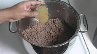 How to Cook Midwest Chili : Tips for Seasoning Midwest Chili