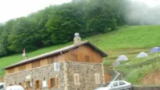 COMPOSTELLE 1ere étape sur Camino Francés  Saint-Jean-Pied-de-Port  Roncevaux 28 km.wmv