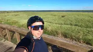 Passeio de bicicleta no passadi&ccedil;o do Tejo.