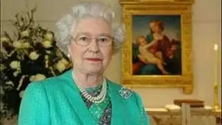 Queen vs Coolio - Christmas Queens Speech to our Troops