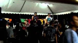 BERANTAKAN cover NIRVANA sappy @ kl bundlefest 2012