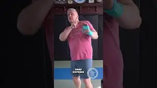 Почему мы носим перчатки и бинты во время драк #шорты