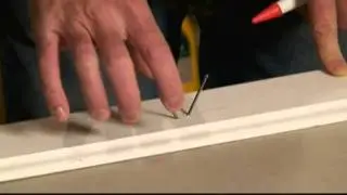 Видео о том, как закрепить отделку на гипсокартоне, прикрепленном к металлическим стойкам каркаса...