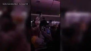 HEFTIGE TURBULENZEN: &bdquo;An der Decke des Flugzeugs waren pl&ouml;tzlich K&ouml;rper&ldquo;