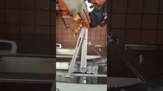 Door closer 90 degree arm set