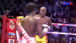 AMEBLER JOHN TAKES ON AZUMAH MOHAMMED FOR THE LIGHTWEIGHT BOUT  HIGHLIGHTS