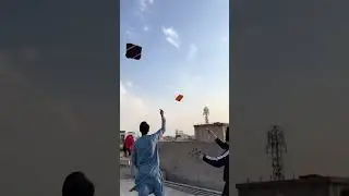 Kite flying krte hwe aps me hi paich krdia 😂😂 @Shezzikitesclub2.0 #kiteseason ##subscribe