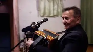 Виктор Комаров -  Кельмаксолинский, молодежный, ненормальный =)