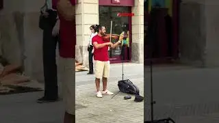 2024 fall street music in barcelona 🎻🍁 #spain #2024fall #fall #barcelona #trip #busking #music
