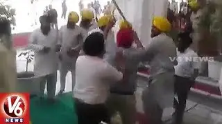 Sikh Groups Clash At Golden Temple | Several Injured | Punjab | V6 News