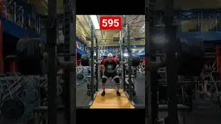 Squat. #army #gym #squatt #exercise #fitness #strength