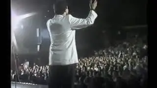 Ferdi &Ouml;ZBEĞEN-Elini Sallasan Ellisi-1983 Şan Konserinden