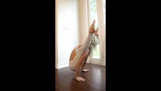 Yoga | Impressive body control - amazing flexibility