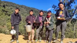 Enjoy moment at 2025 last pic (family picnic) 