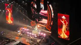 Lainey Wilson live in Edmonton - Whirlwind Performance w/ Full Entrance HD 08/29/25