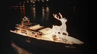 We Put a 24-foot LED Reindeer on a Yacht! (Delta 88 Carbon)