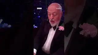 Bill Bailey plays a 9,999 pipe organ at the Last Night of the Proms