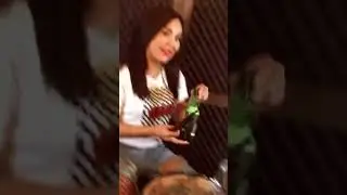 Detr&aacute;s de c&aacute;maras jiji 🍻 #drummergirl #drummerlifestyle #drummers #girlmusician #girlpower 🥁