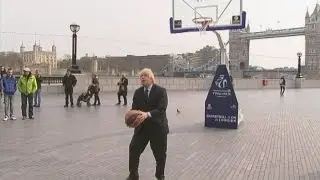 Удивительный баскетбольный трюк Бориса Джонсона