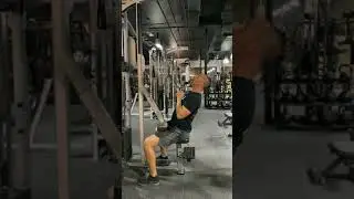 V-grip Lat Pulldowns [primary: lats; secondary: forearms]