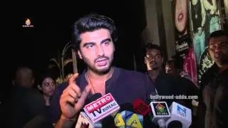 KI & KA Movie - Arjun kapoor Surprise Visit Juhu PVR - Public Reaction !!!