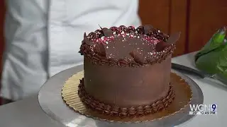 Lunchbreak: Peppermint Chocolate Cake