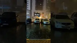 Rain in Dubai right now #dubai #rain