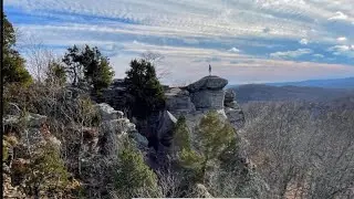 Garden of the Gods Observation Trail in Illinois December 2021