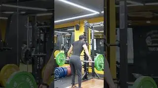 You Need to see this Setup of Snatch Grip Shrugs for Bigger Traps 🔥