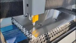 SIEME LASER 3000W fiber laser cutting machine cutting aluminum plate