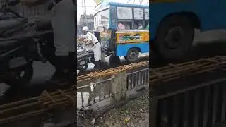 Bus accident in Howrah Bridge | safe drive saves life | bus accident with bike