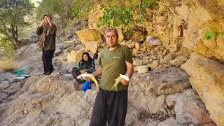 A Nomadic Man&rsquo;s Dangerous Crossing of a Wild River | Fishing and Firewood to Save His Family