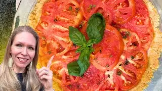 I Baked This Gut-Friendly Tomato Pie & Didn&rsquo;t Miss the Gluten!