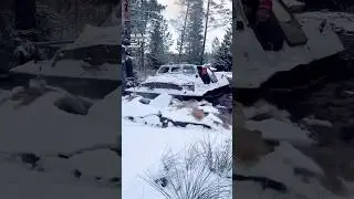 This tank puts snowplows to shame 😅 #tanks #army #vehicles