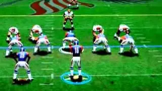 All Pro Football 2K8 &mdash; взаимодействие линий нападения и защиты.