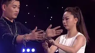 Magician's water torture escape| CCTV English