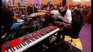 Agape Jerry - Guitar Players United As One