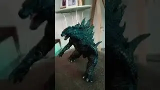 Godzilla vs cyber Kong battle France but dance#godzilla #actionfigures #stopmotion #music