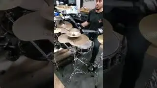 Drum solo (Tommy Lee Ahead Sticks) Edgar of NoppeN