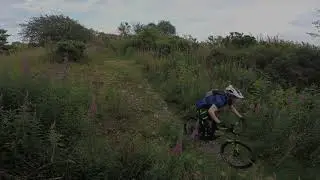 Boys and Bikes up Bummie