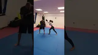 Progresul vine din multă muncă!Sesiune privată! #antrenorperosonal #muaythai #kickboxing #coach