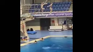 Funny girl#shorts #shortsfeed #viral #viralshorts #funnymoments #fails2022 #funnyvideo